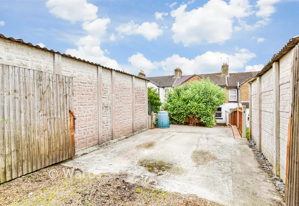 Driveway/Parking - Bower Street, Maidstone, Kent - Wards of Kent