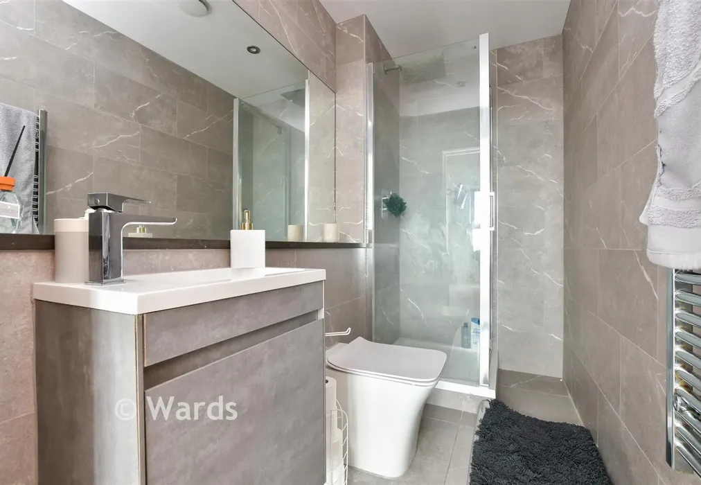 En-Suite Shower Room - Queensbridge Drive, Ramsgate, Kent - Wards of Kent