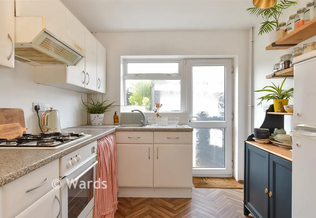 Kitchen - Concord Avenue, Chatham, Kent - Wards of Kent