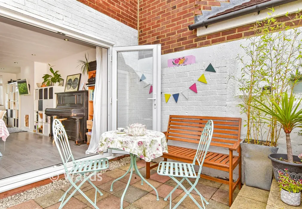 External Lifestyle Photograph - Concord Avenue, Chatham, Kent - Wards of Kent