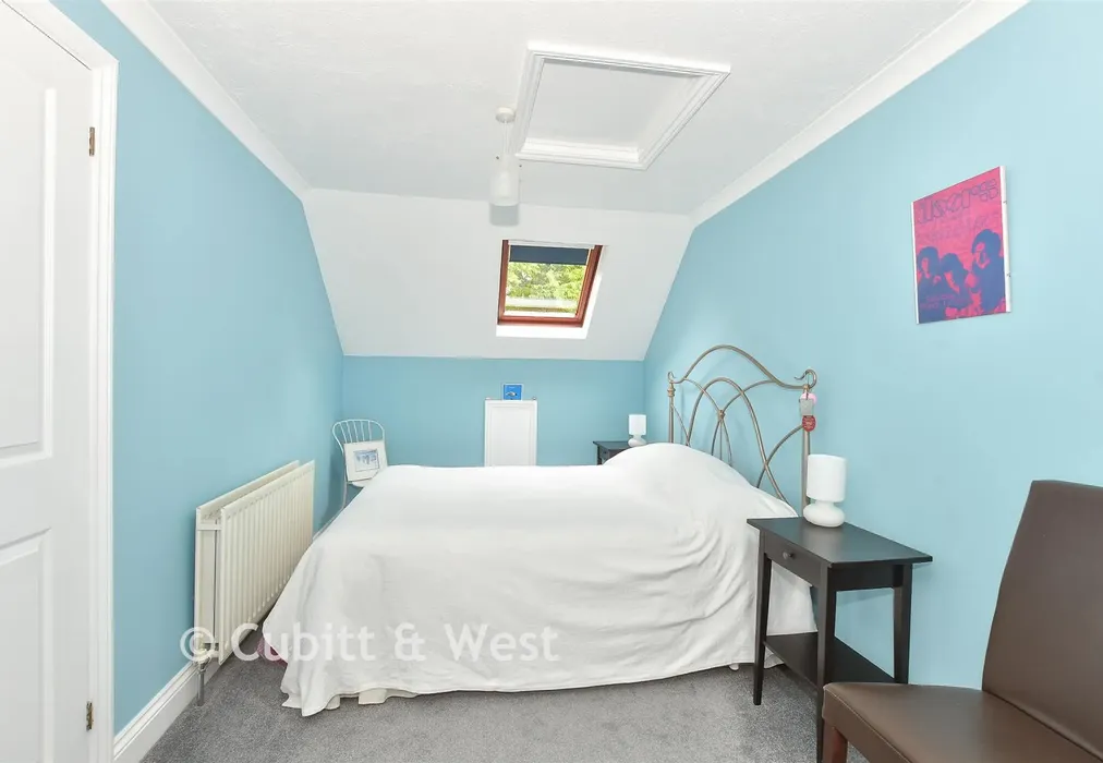 Bedroom 3 - Richmond Way, East Grinstead, West Sussex - Wards of Kent