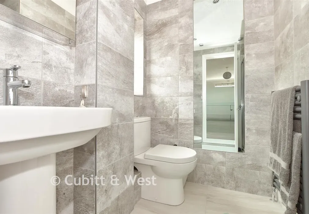 En-Suite Shower Room - Richmond Way, East Grinstead, West Sussex - Wards of Kent