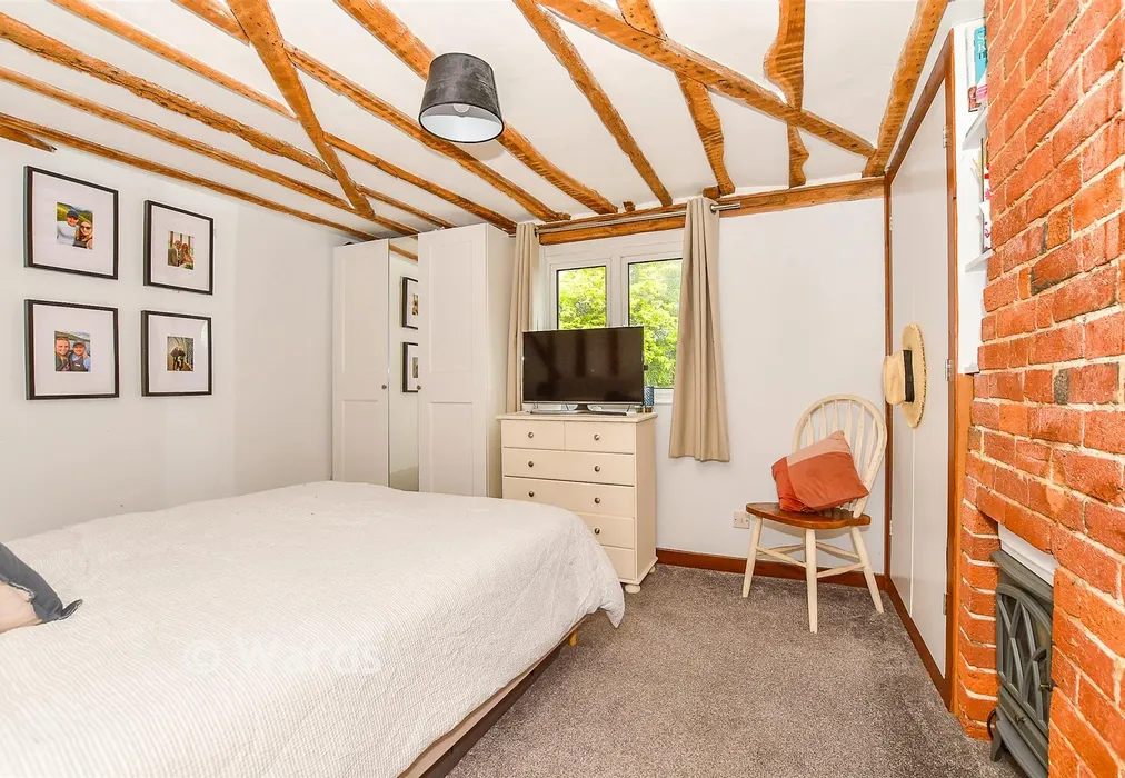 Bedroom 1 - Frensham Road, Rolvenden Layne, Cranbrook, Kent - Wards of Kent