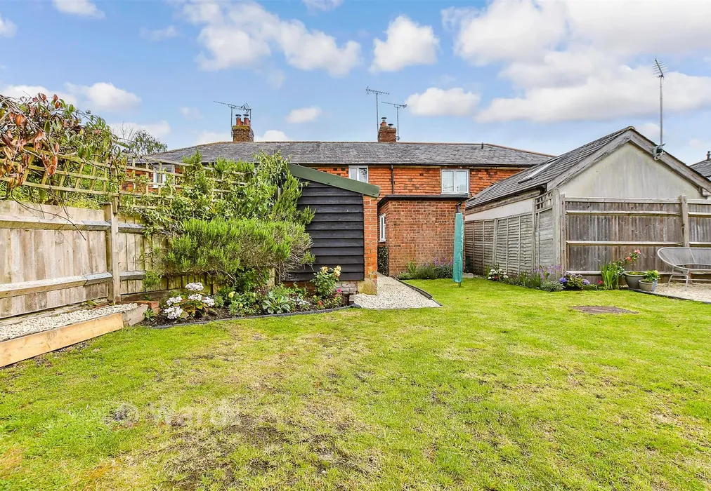 Rear Garden - Frensham Road, Rolvenden Layne, Cranbrook, Kent - Wards of Kent