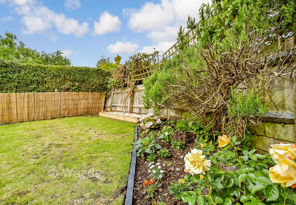 Rear Garden - Frensham Road, Rolvenden Layne, Cranbrook, Kent - Wards of Kent