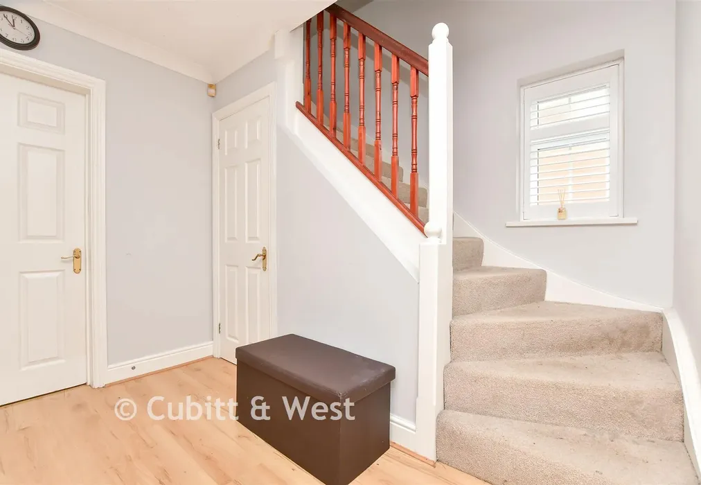 Internal Feature - Leatherhead Road, Chessington, Surrey - Wards of Kent