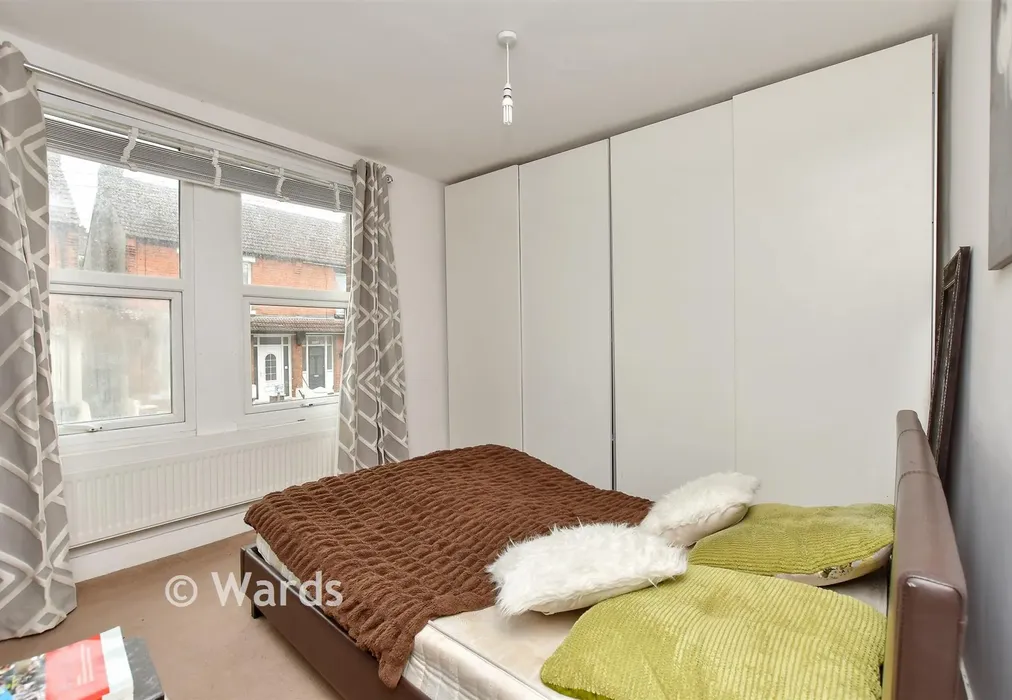 Bedroom 1 - Corporation Road, Gillingham, Kent - Wards of Kent