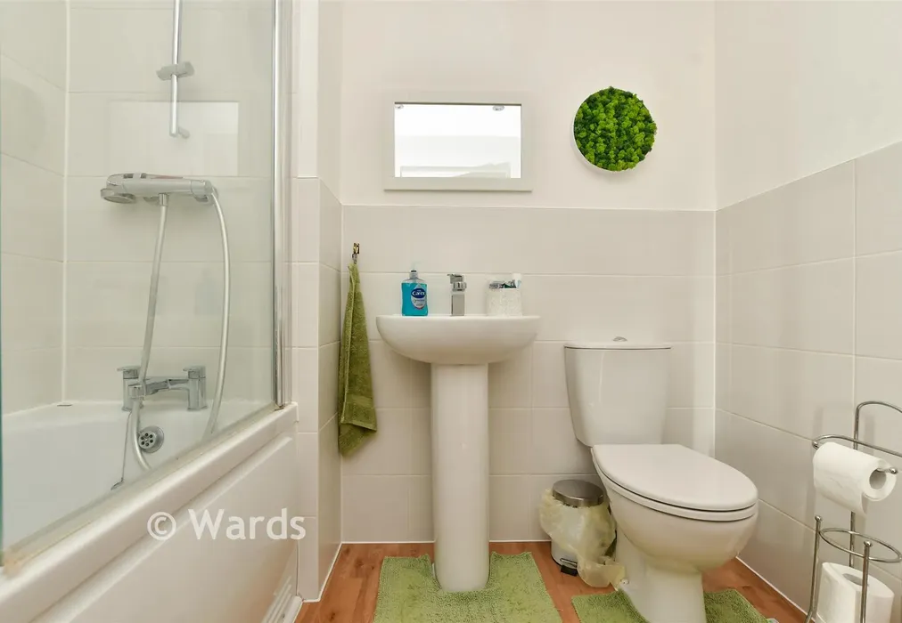 Bathroom - Laleham Lane, Margate, Kent - Wards of Kent