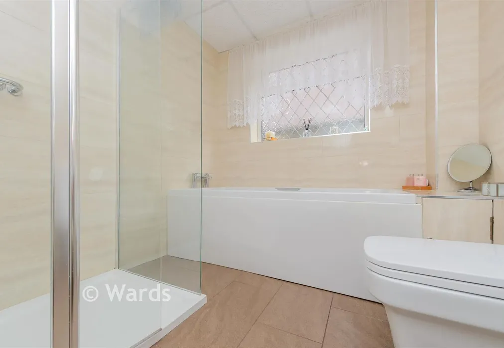 Bathroom - Millfield Road, West Kingsdown, Sevenoaks, Kent - Wards of Kent