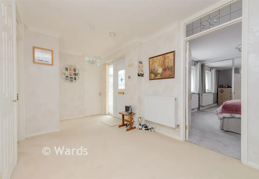 Entrance Hall - Millfield Road, West Kingsdown, Sevenoaks, Kent - Wards of Kent