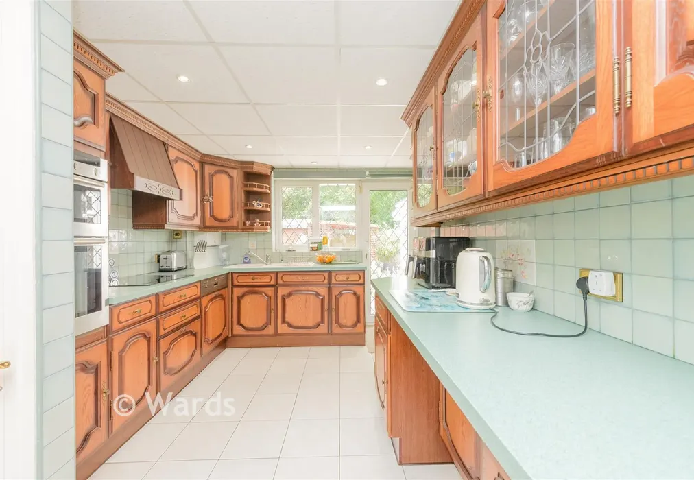 Kitchen - Millfield Road, West Kingsdown, Sevenoaks, Kent - Wards of Kent