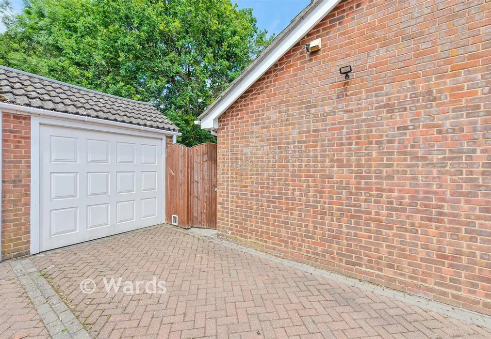 Garage - Millfield Road, West Kingsdown, Sevenoaks, Kent - Wards of Kent
