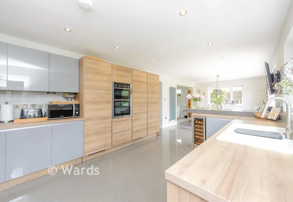 Kitchen/Diner - Grenville Close, Meopham, Gravesend, Kent - Wards of Kent