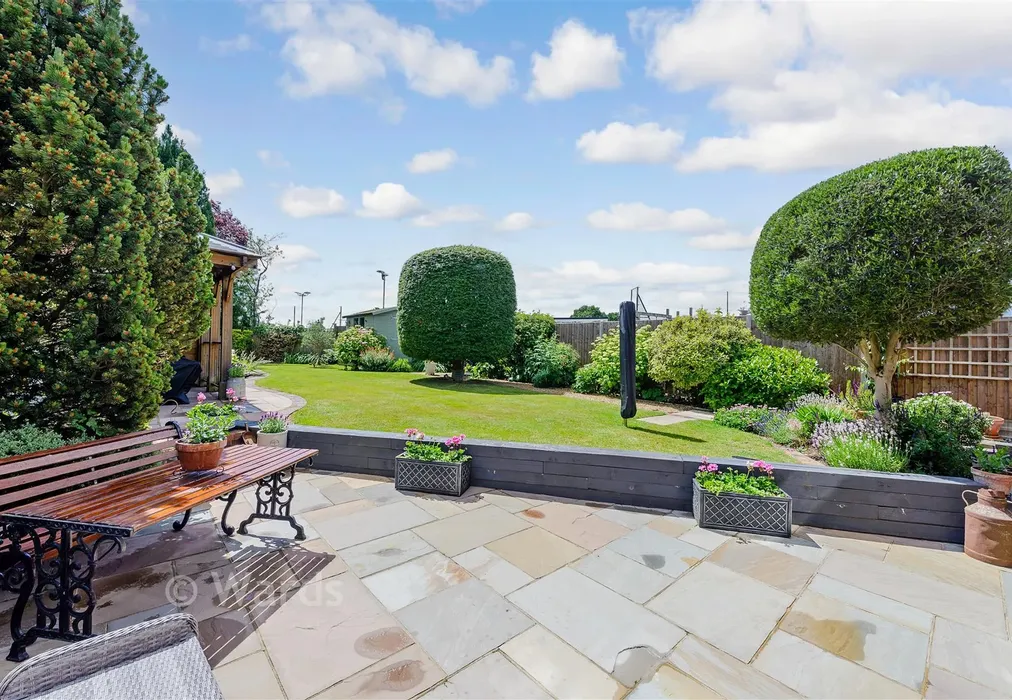 Patio / Decking - Grenville Close, Meopham, Gravesend, Kent - Wards of Kent