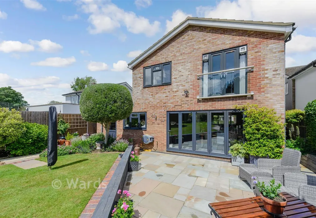 Rear Elevation - Grenville Close, Meopham, Gravesend, Kent - Wards of Kent