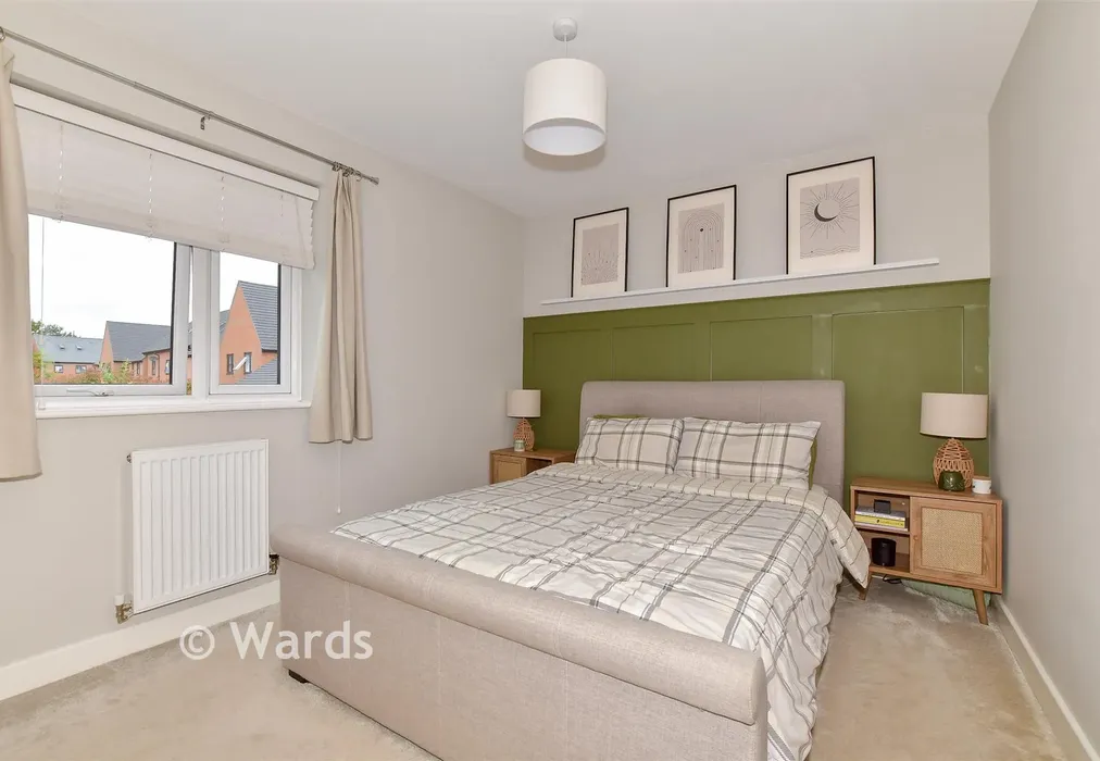 Bedroom 1 - Weaver Avenue, Faversham, Kent - Wards of Kent