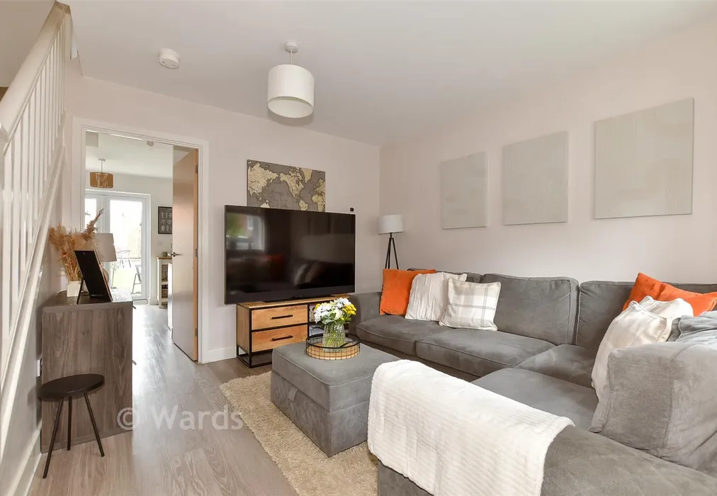 Lounge - Weaver Avenue, Faversham, Kent - Wards of Kent