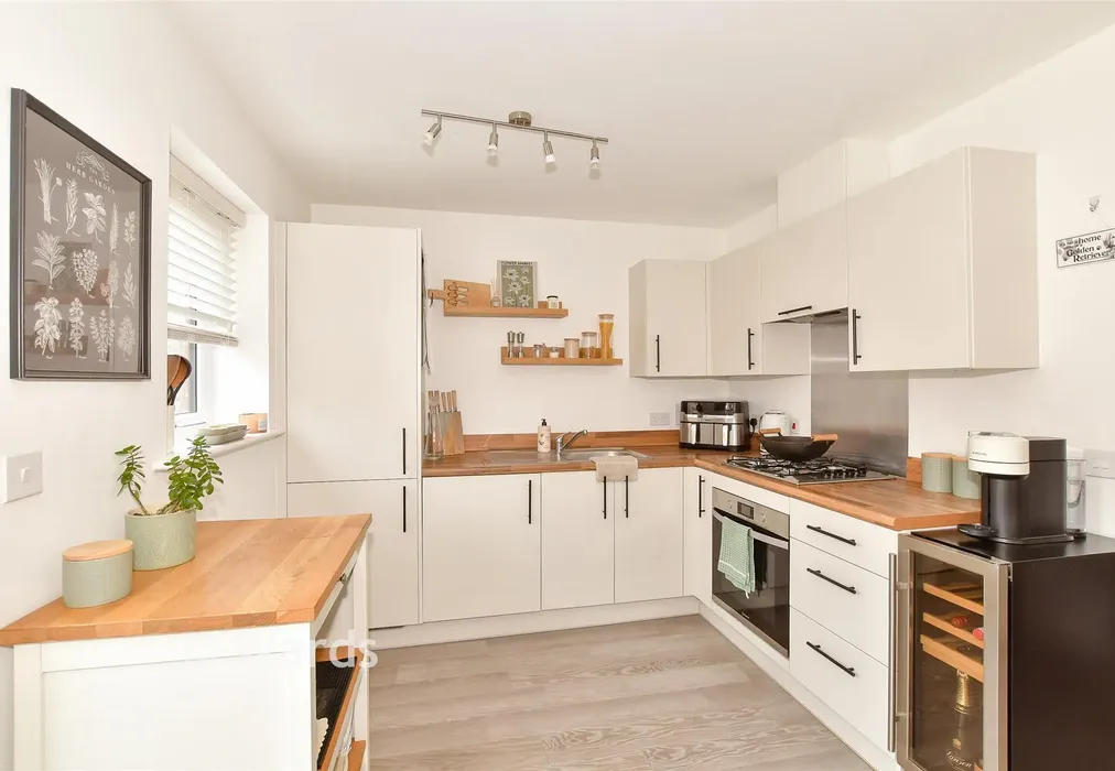 Kitchen/Diner - Weaver Avenue, Faversham, Kent - Wards of Kent