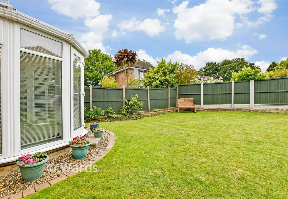 Rear Garden - Park Wood Close, Broadstairs, Kent - Wards of Kent