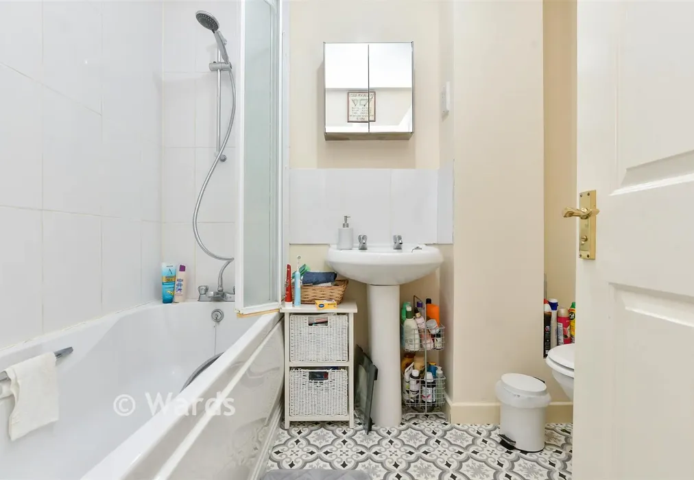 Bathroom - Abbey Court, Westgate-On-Sea, Kent - Wards of Kent
