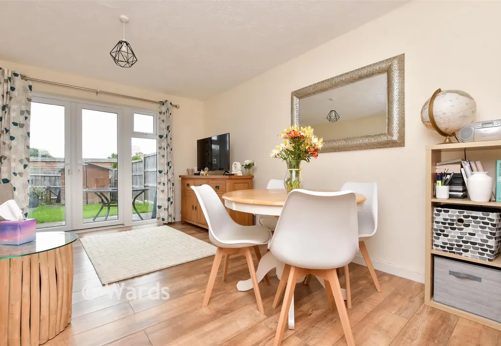 Lounge/Diner - Abbey Court, Westgate-On-Sea, Kent - Wards of Kent