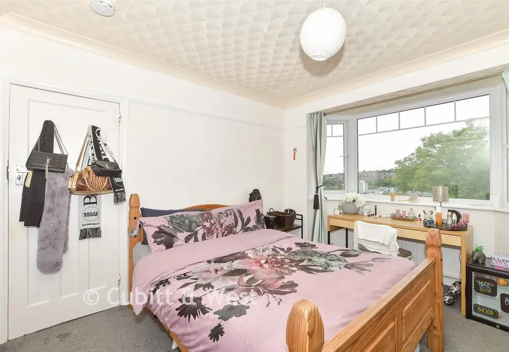 Bedroom 2 - Bevendean Crescent, Brighton, East Sussex - Wards of Kent