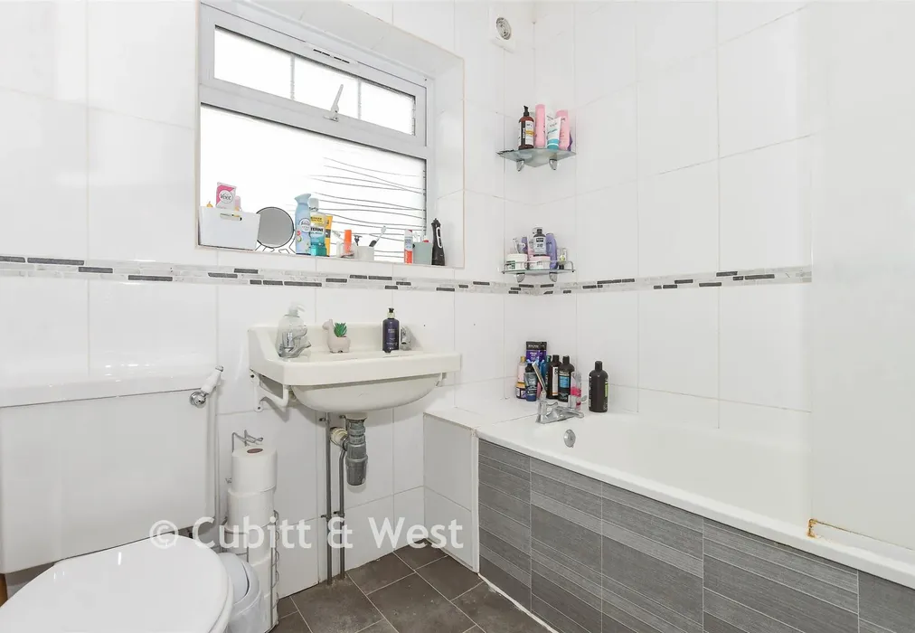 Bathroom - Bevendean Crescent, Brighton, East Sussex - Wards of Kent