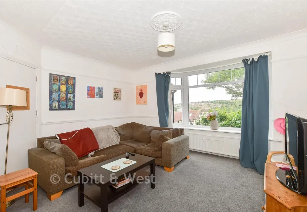 Lounge - Bevendean Crescent, Brighton, East Sussex - Wards of Kent