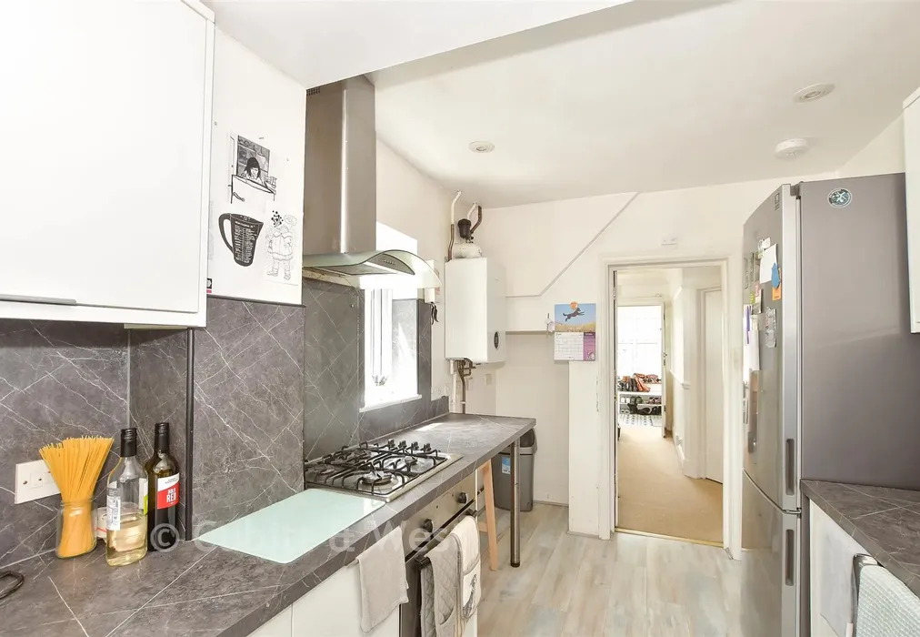 Kitchen - Bevendean Crescent, Brighton, East Sussex - Wards of Kent