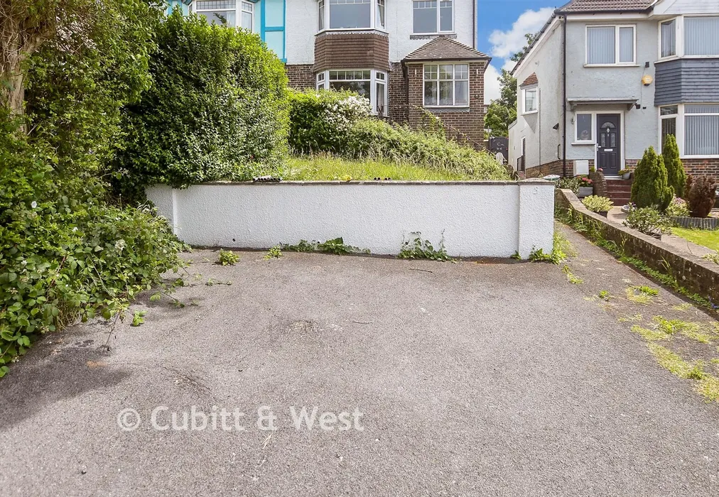 Driveway/Parking - Bevendean Crescent, Brighton, East Sussex - Wards of Kent