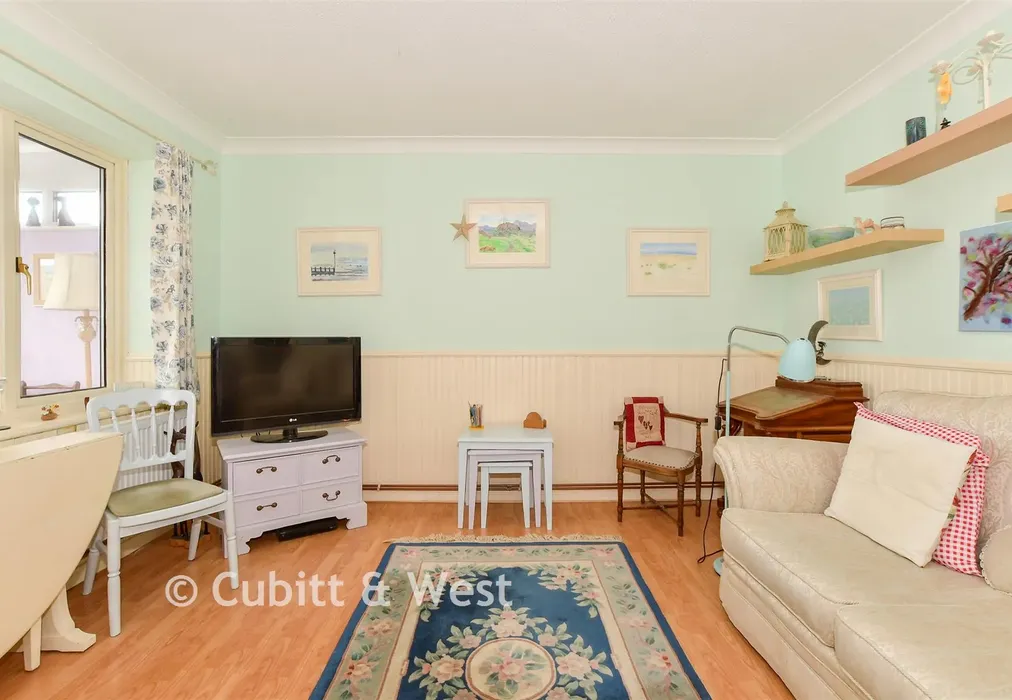 Lounge - Dinsdale Gardens, Rustington, West Sussex - Wards of Kent