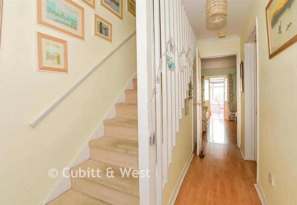 Hallway - Dinsdale Gardens, Rustington, West Sussex - Wards of Kent