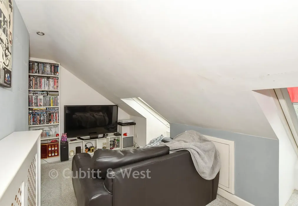 Bedroom 4 - Dinsdale Gardens, Rustington, West Sussex - Wards of Kent