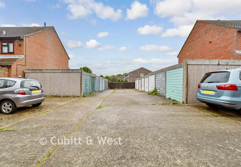 Garage - Dinsdale Gardens, Rustington, West Sussex - Wards of Kent