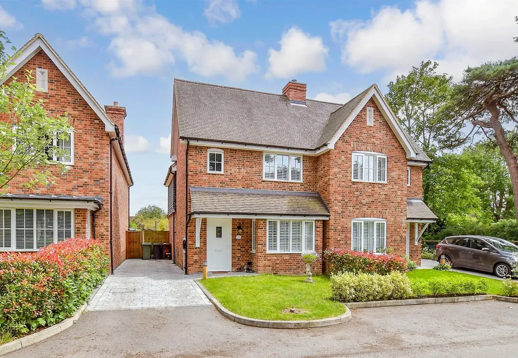 External (Web) - Wheel Mews, Westwell, Ashford, Kent - Wards of Kent