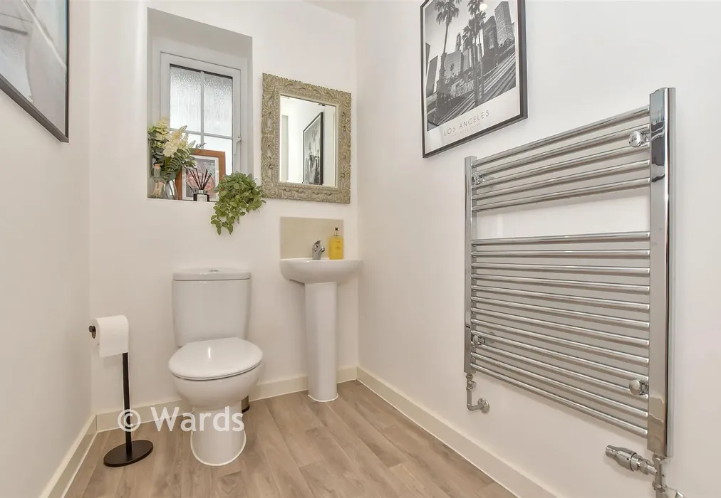 Cloakroom - Smarden, Ashford, Kent - Wards of Kent