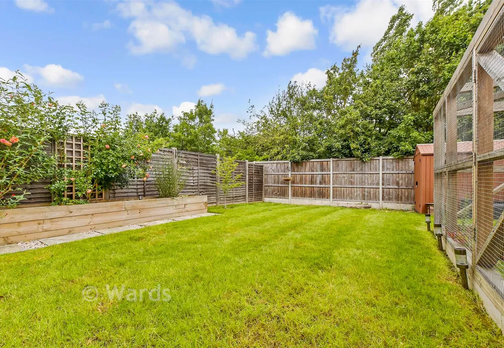 Rear Garden - Smarden, Ashford, Kent - Wards of Kent