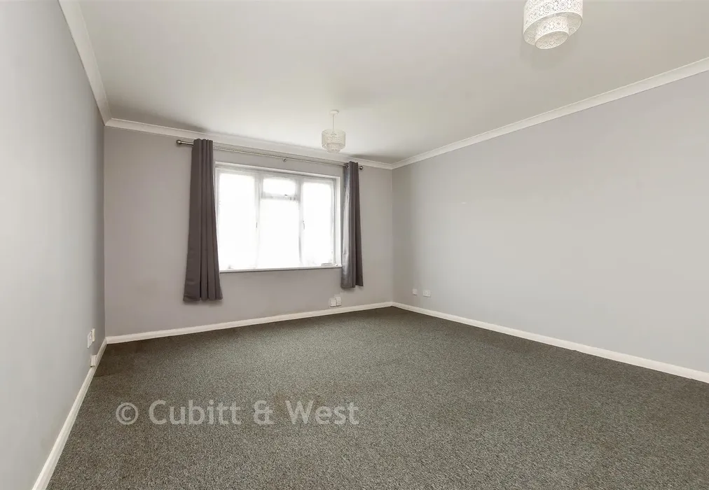 Lounge/Diner - Mayfield Court, Redhill, Surrey - Wards of Kent