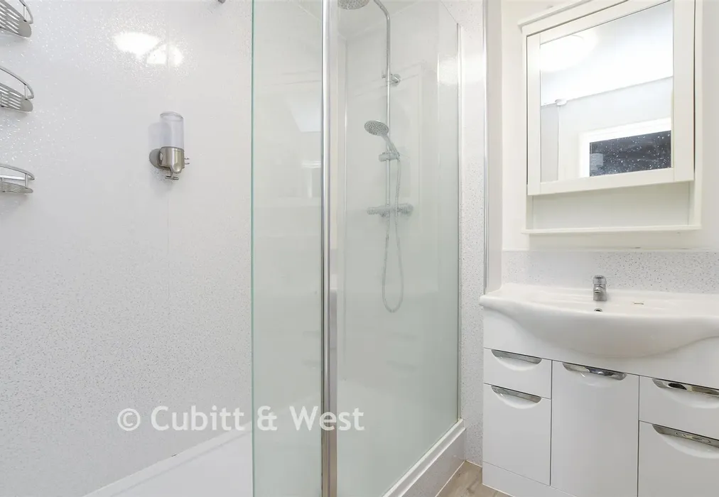 Bathroom - Mayfield Court, Redhill, Surrey - Wards of Kent