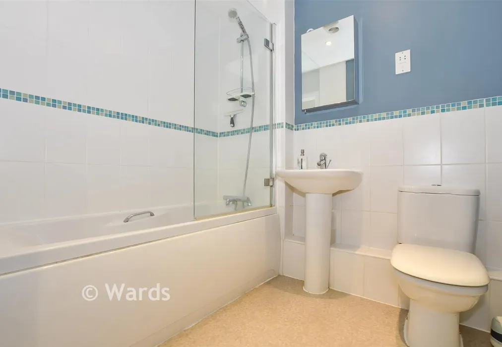Bathroom - Westborough Mews, Maidstone, Kent - Wards of Kent