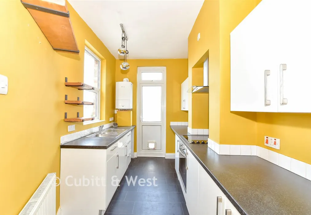 Kitchen - Laburnum Grove, North End, Portsmouth, Hampshire - Wards of Kent