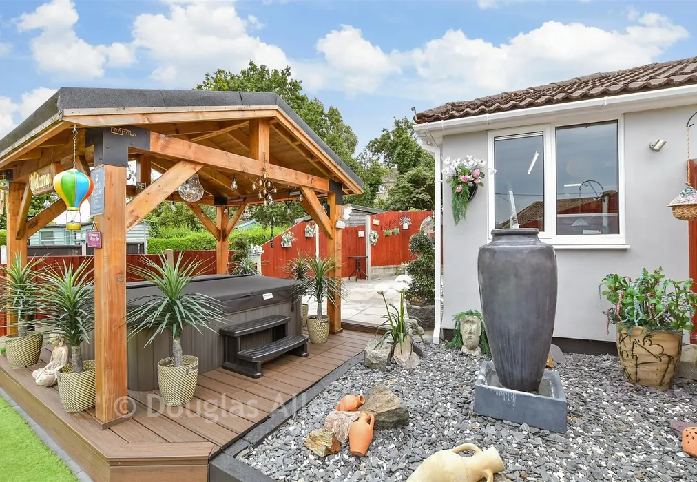 External Lifestyle Photograph - Elizabeth Drive, Wickford, Essex - Wards of Kent