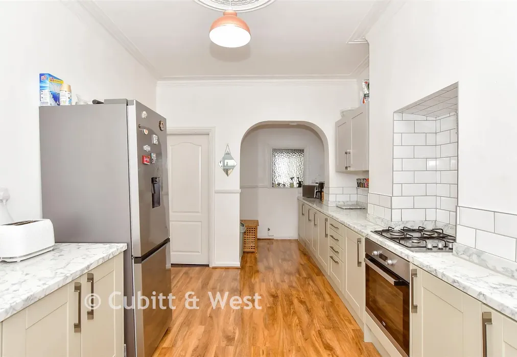 Kitchen - Kensington Road, Portsmouth, Hampshire - Wards of Kent