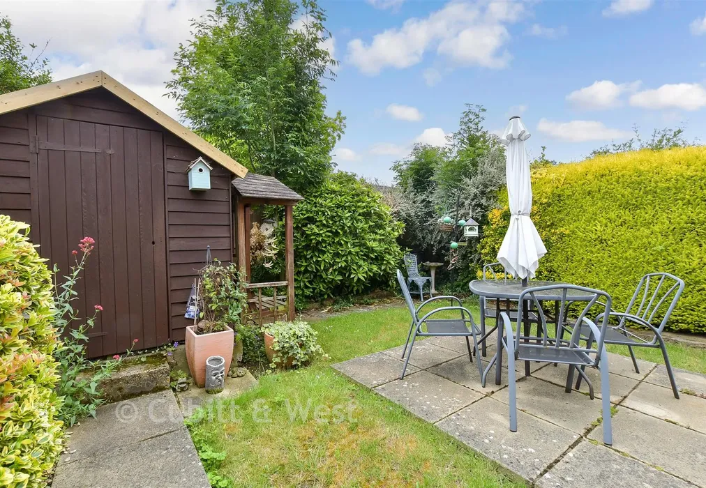 Rear Garden - Calthorpe Gardens, Sutton, Surrey - Wards of Kent