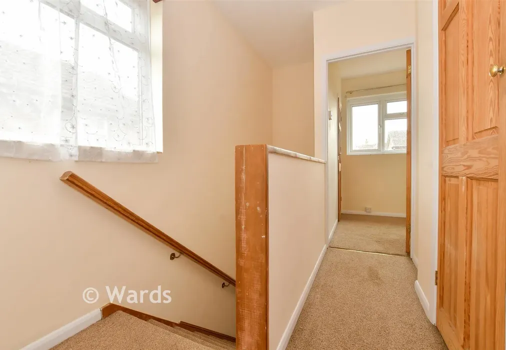 Landing - Hundreds Close, Westgate-On-Sea, Kent - Wards of Kent