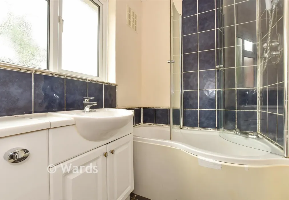 Bathroom - Hundreds Close, Westgate-On-Sea, Kent - Wards of Kent
