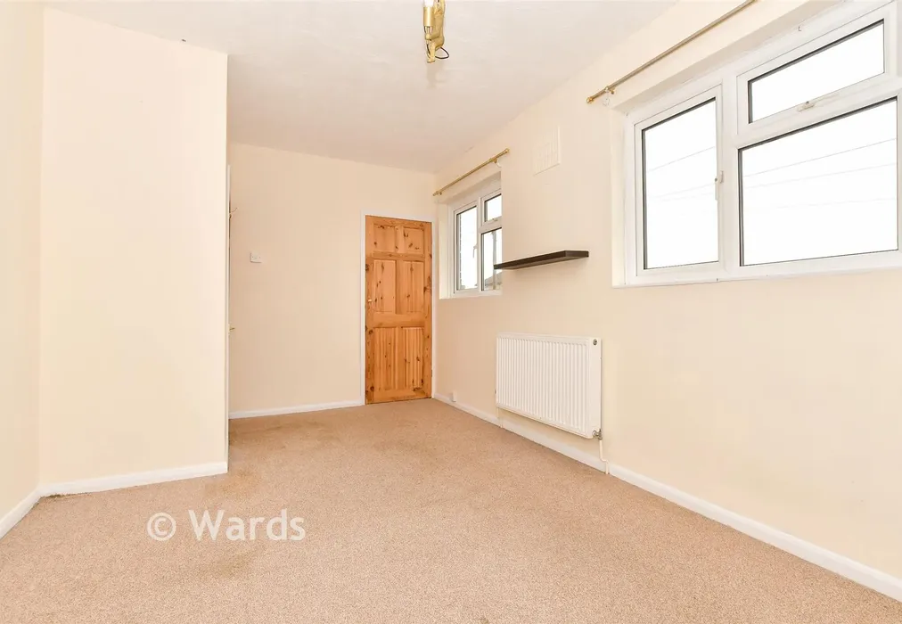 Bedroom 1 - Hundreds Close, Westgate-On-Sea, Kent - Wards of Kent