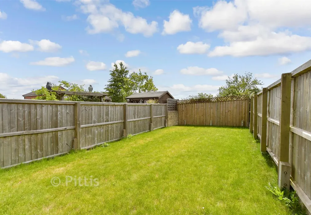 Rear Garden - Worsley Road, Newport, Isle of Wight - Wards of Kent