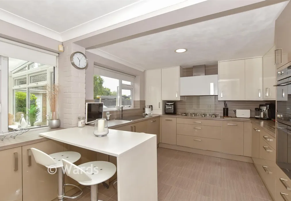 Kitchen - Manwood Close, Sittingbourne, Kent - Wards of Kent