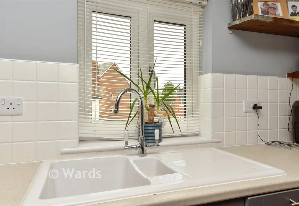 Internal Feature - Bluebell Drive, Sittingbourne, Kent - Wards of Kent
